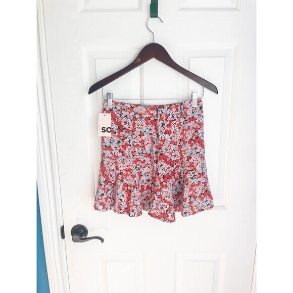 SO Women’s Red Floral Mini Skirt size Small NWT - Picture 9 of 9